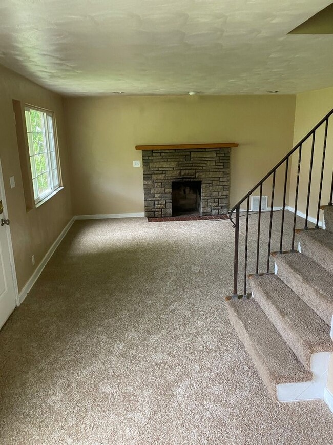 Foto del edificio - Beautiful 4BD 1BA House in Penn Hills
