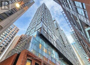 Building Photo - 15-815 Mercer St