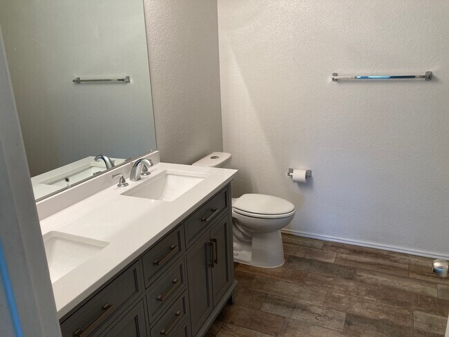 Master Bath - 1819 Poppy Mallow