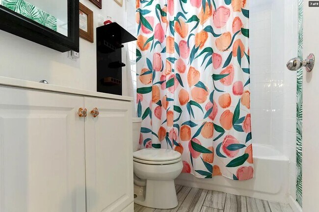 Photo - 1615 Kenyon St NW (Washington, DC) House