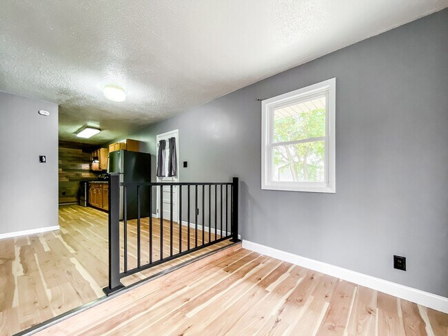 Foto del edificio - Completely Renovated 1 Bed 1 Bath House