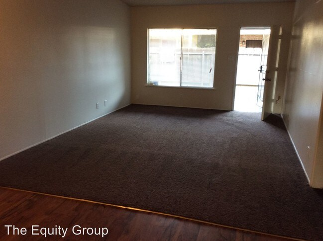 Building Photo - 1140 W Tulare Ave