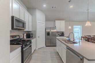 Building Photo - 22035 Juniper Crossing Dr