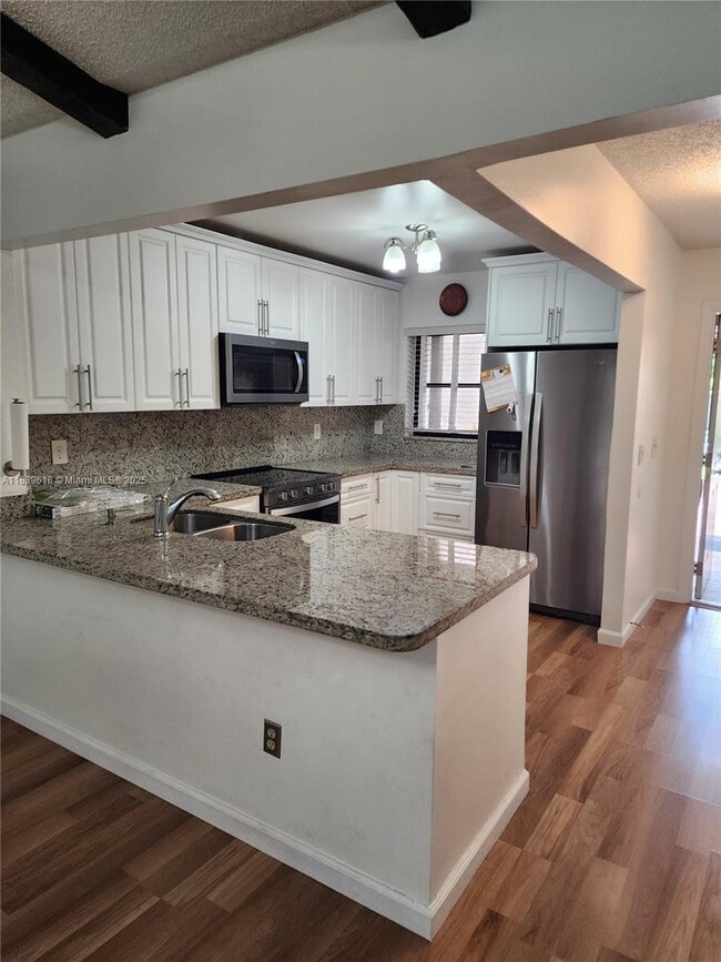 Building Photo - 8666 SW 114th Pl