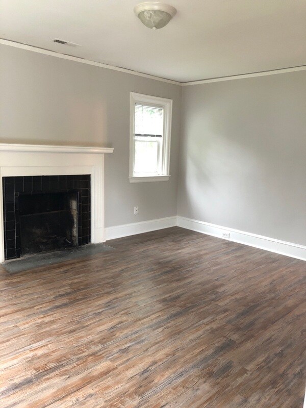 Building Photo - 2309 Edison St