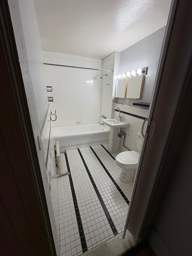 Foto del edificio - 1324 Locust St