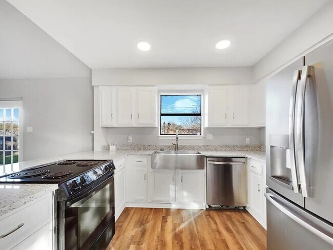 Building Photo - 6213 Autumn Springs Dr