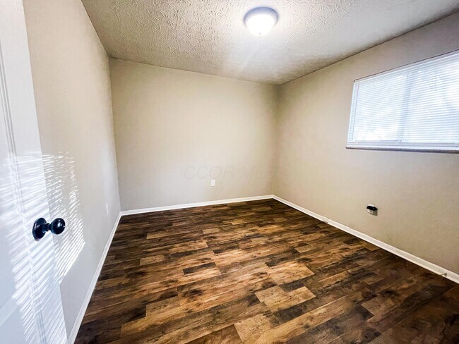 Foto del edificio - 2885 Atwood Terrace