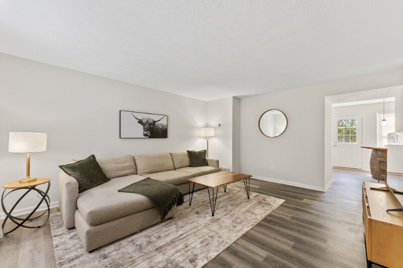 Foto principal - 455 Three Springs Rd