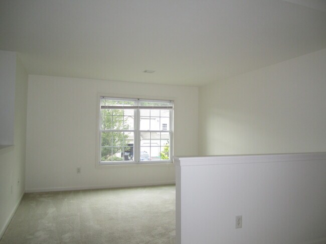 Building Photo - 134 Hiddenwood Dr