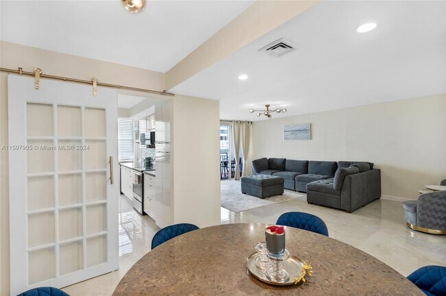 Building Photo - 18081 Biscayne Blvd