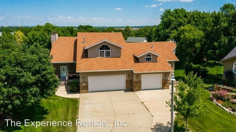 Primary Photo - 5 br, 4.5 bath House - 1510 S Raymond Circle