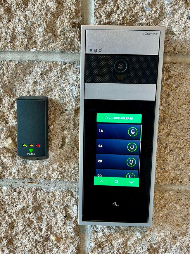 Foto del edificio - 7430 JFK Blvd E