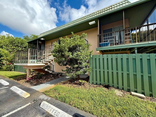 Building Photo - 1821 Fairview Villas Dr