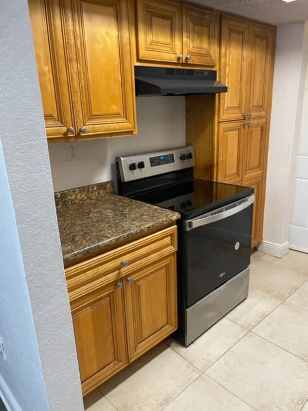 Large two bedroom condo - Large two bedroom condo