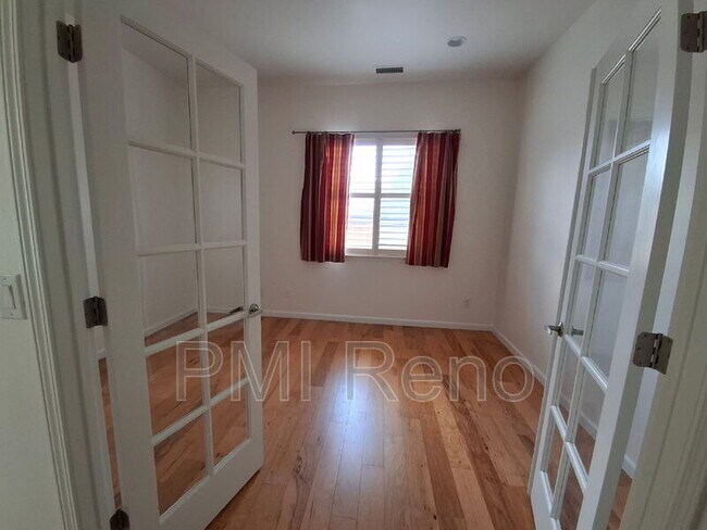 Foto del edificio - 5080 Rhine Wine Dr