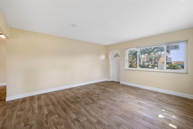 Foto del edificio - 5409 N Flagler Dr