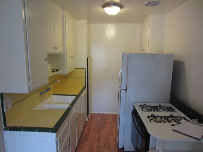 Foto del edificio - 1739 E 1st St