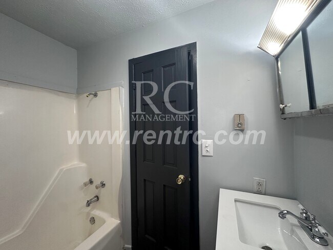Foto del edificio - 1227-4 Clarence-