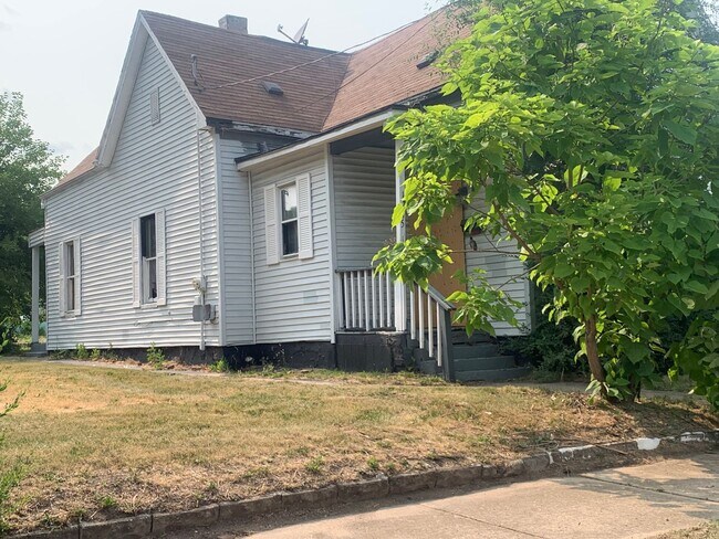 Foto del edificio - Welcome to the 3 Bedroom Home West Peoria