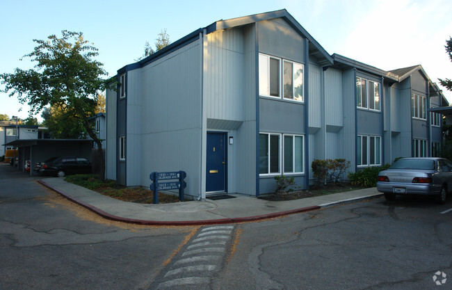 Colorado Park - Colorado Park Apartments