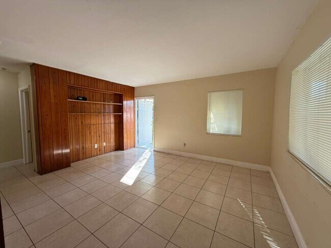 Foto del edificio - Large 4-1 house