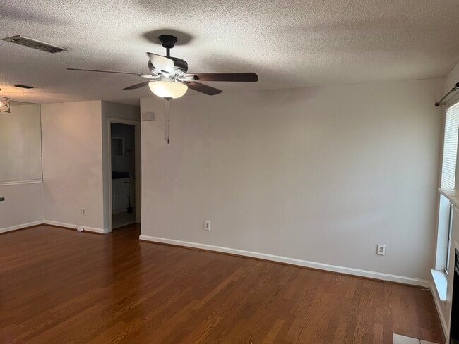 Building Photo - 319 Granville Ct