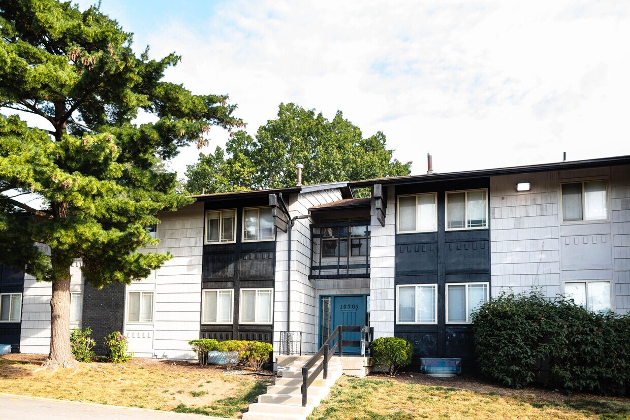 Oasis Apartments Apartments in Shawnee, KS