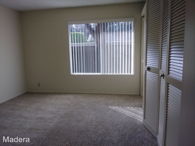 Building Photo - 2561 Madera Cir