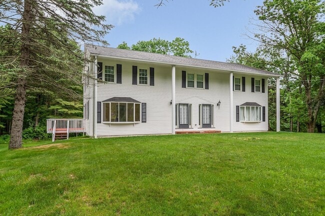 Building Photo - 352 Mammoth Rd