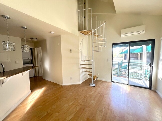 Building Photo - Newly Renovated 1 Bed/1 Bath, Loft Upstairs, Las Vegas Strip Adjacent & Centrally Located!