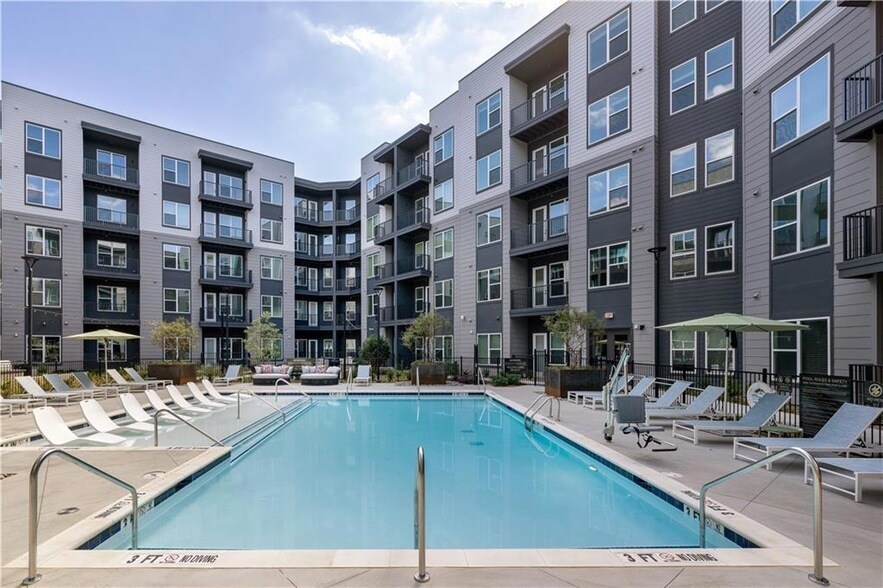 Primary Photo - 3108 McGinnis Ferry Rd