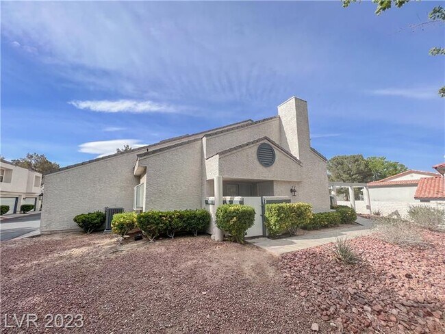 Foto del edificio - 2760 Lodestone Dr