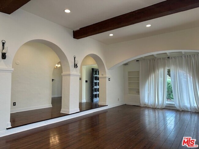 Foto del edificio - 10587 Holman Ave