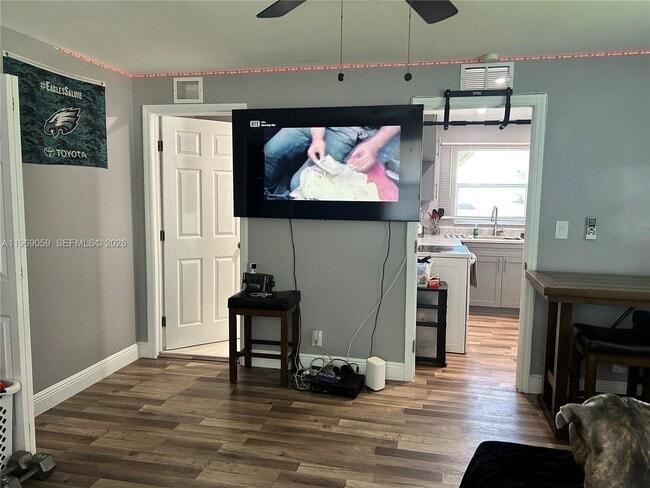 Foto del edificio - 3633 SW 12th Ct