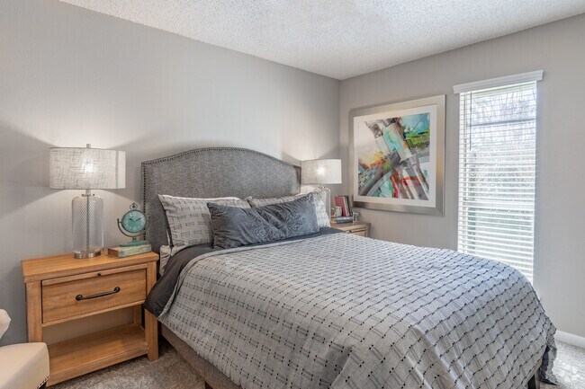 1BR, 1BA - 680 SF - The Palm on SPID