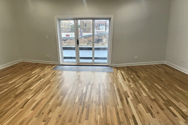 Foto del edificio - 4405 N Damen Ave.