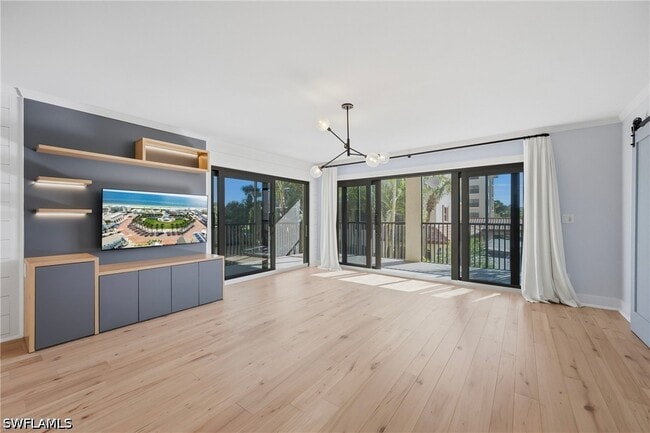 Foto del edificio - 6080 Pelican Bay Blvd