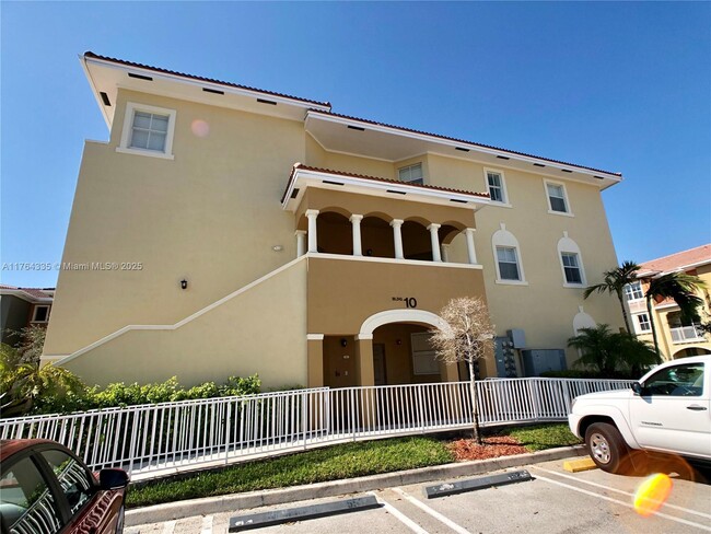 Foto del edificio - 8800 NW 107th Ct