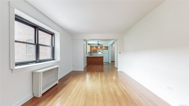 Building Photo - 102-55 67th Rd