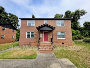 Building Photo - 812 Pilot Ave