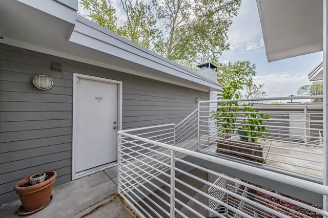 Foto del edificio - 3711 Holland Ave