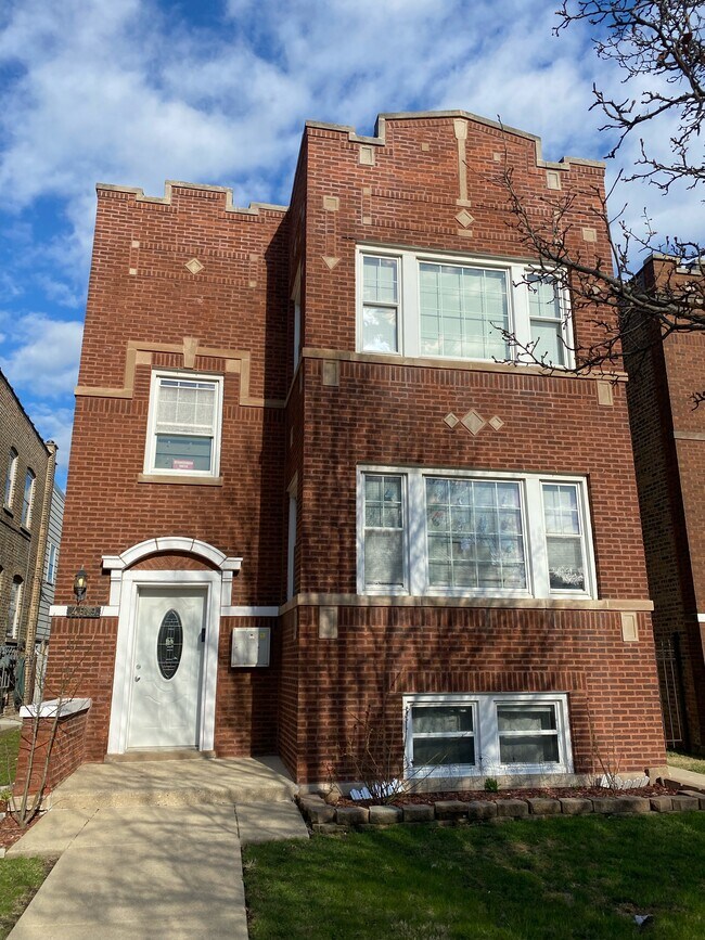Foto del edificio - 4819 N Karlov Ave