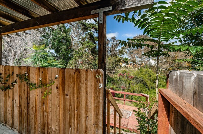 Foto del edificio - TUBEROSE ST