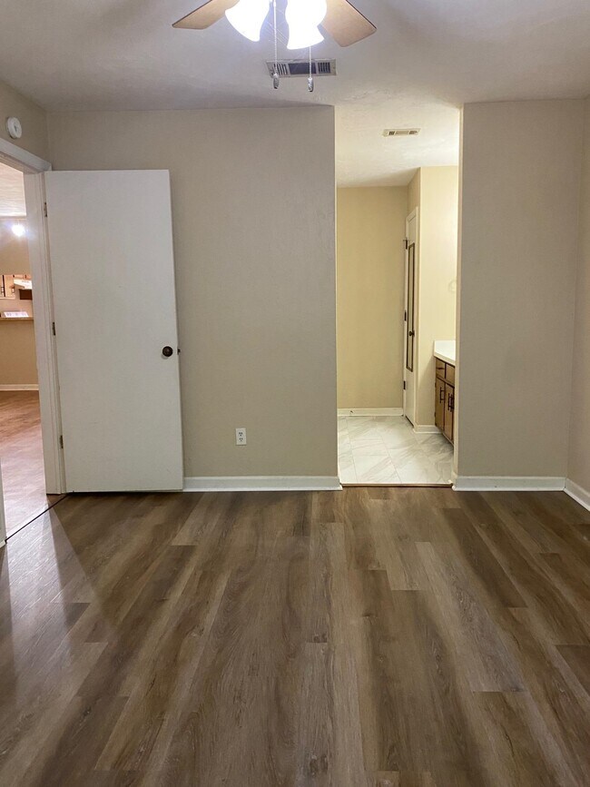 Foto del edificio - 3204 Ginger Dr