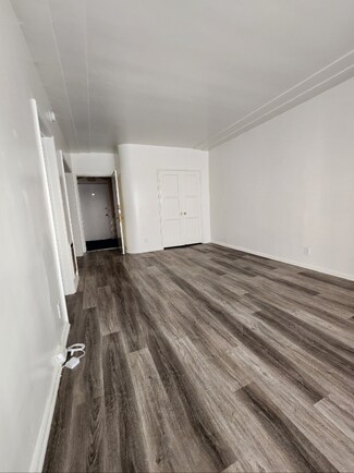 Building Photo - 1781 N Orchid Ave