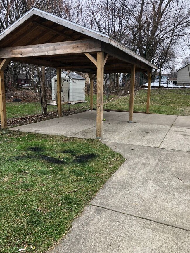 Foto del edificio - Beautiful Updated 3 Bedroom Home near Downtown Erie For Rent Great for Professionals!