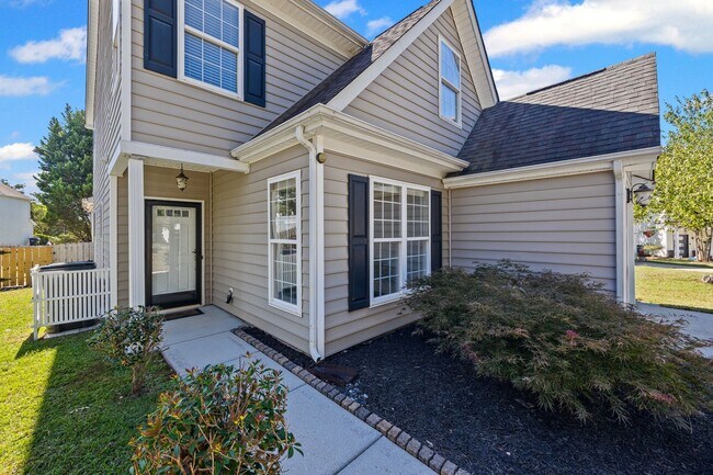 Foto del edificio - Idyllic 3-bed, 2.5 bath in the desirable W...