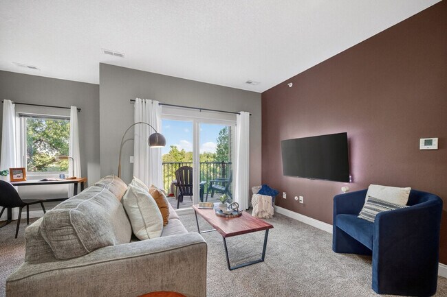 Foto del edificio - 8350 Cascade Ave