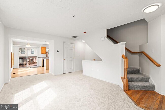 Foto del edificio - 8224 Spadderdock Way